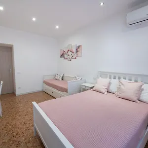 casa-rosa-beige-e-blu.it-romehotels.com/
